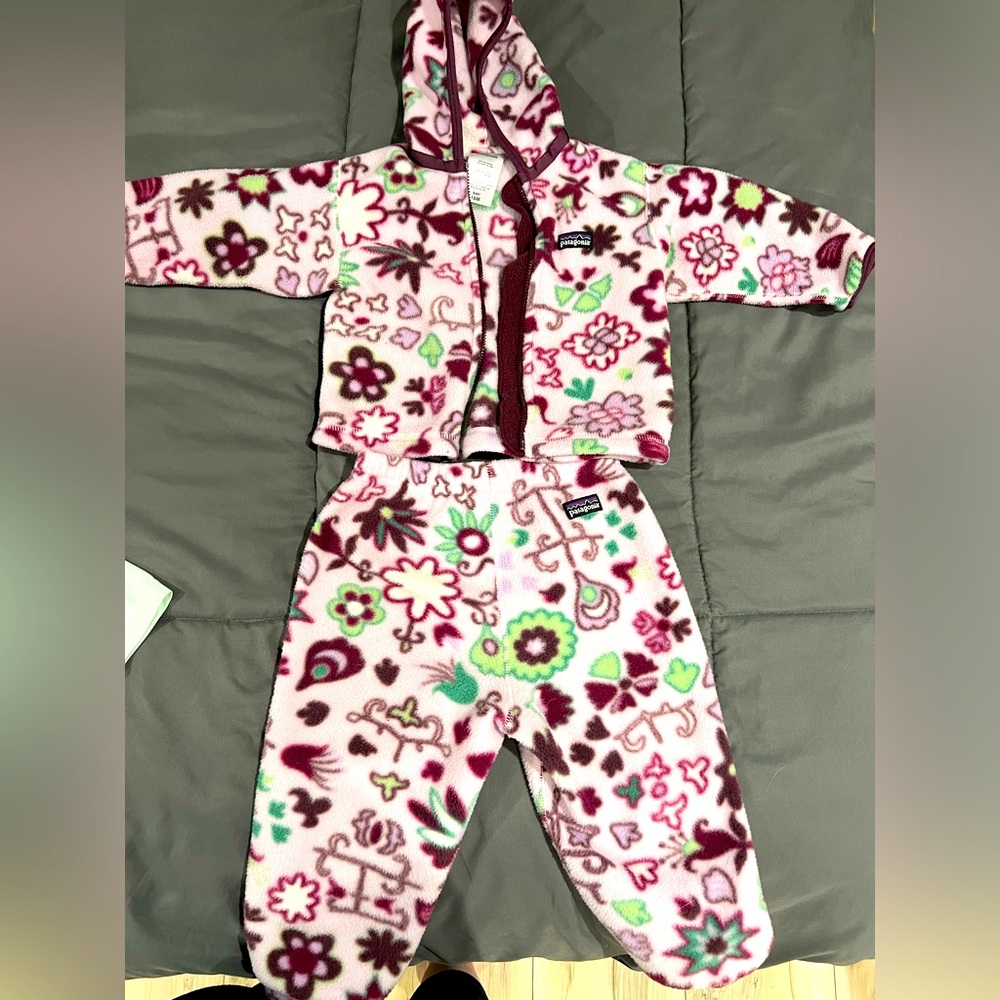 Baby Girl Patagonia 2 piece fleece outfit